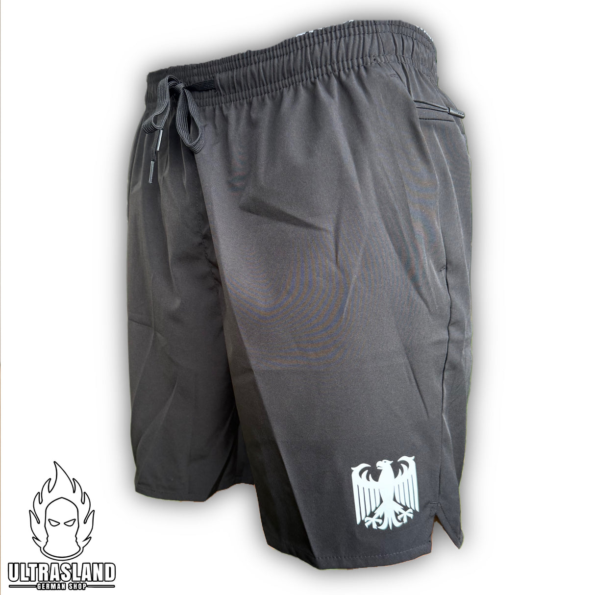 Schwarze Deutschland Shorts mit weißem Adler, Kordelzug und Reißverschlusstasche
