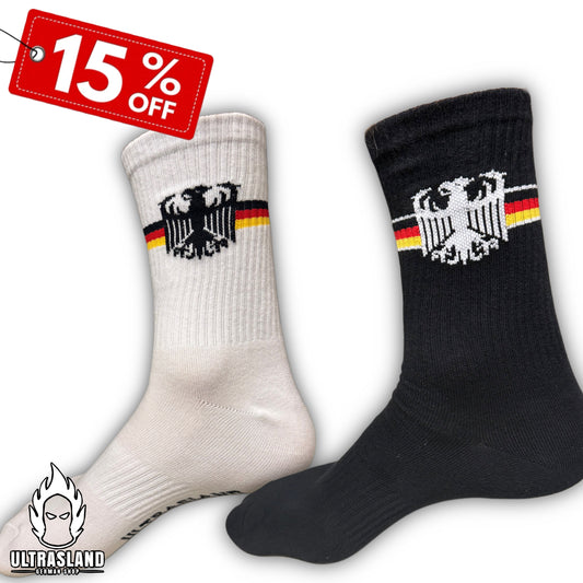 Deutschland Socken Bundle – Schwarz + Weiß mit Deutschlandfarben – 2 Paar – 15 % Rabatt